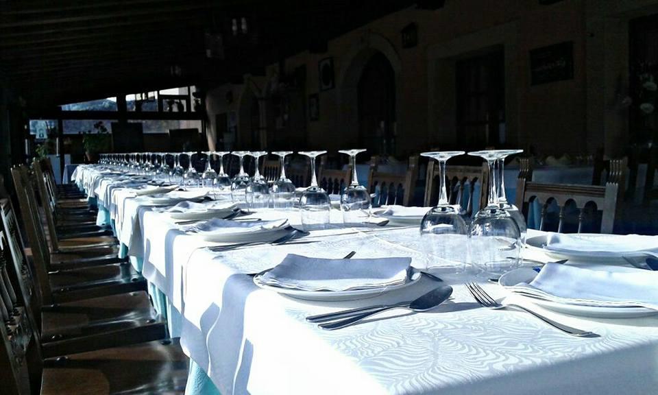Hostal Restaurante Villa De Sepulveda Exterior photo